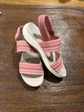 Ladies Easy Spirit Tristen Sport Sandals Coral Multi sz 7M 7 Arch support NEW